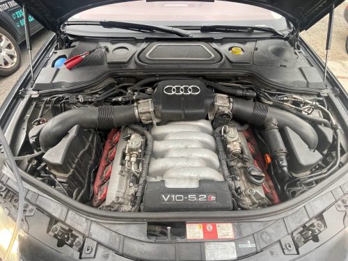 Audi S8 5.2