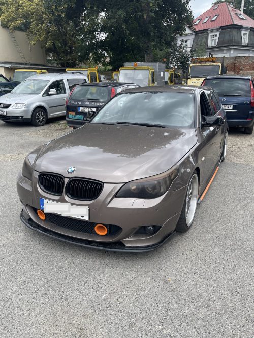 BMW 530