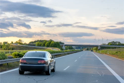 Auto táhne do strany a vy nevíte proč? Na vině je geometrie