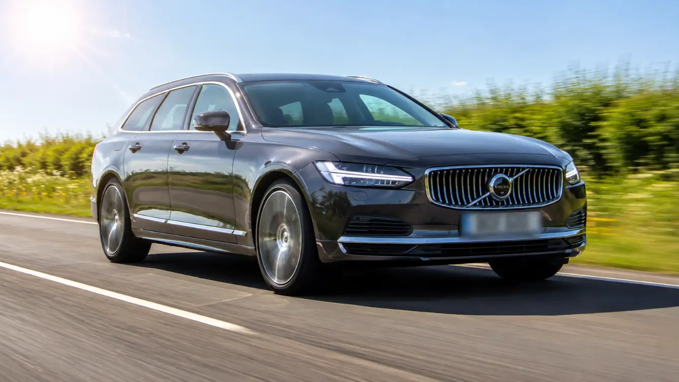 Zkušenosti s vodíkovou dekarbonizací motoru – Volvo V90
